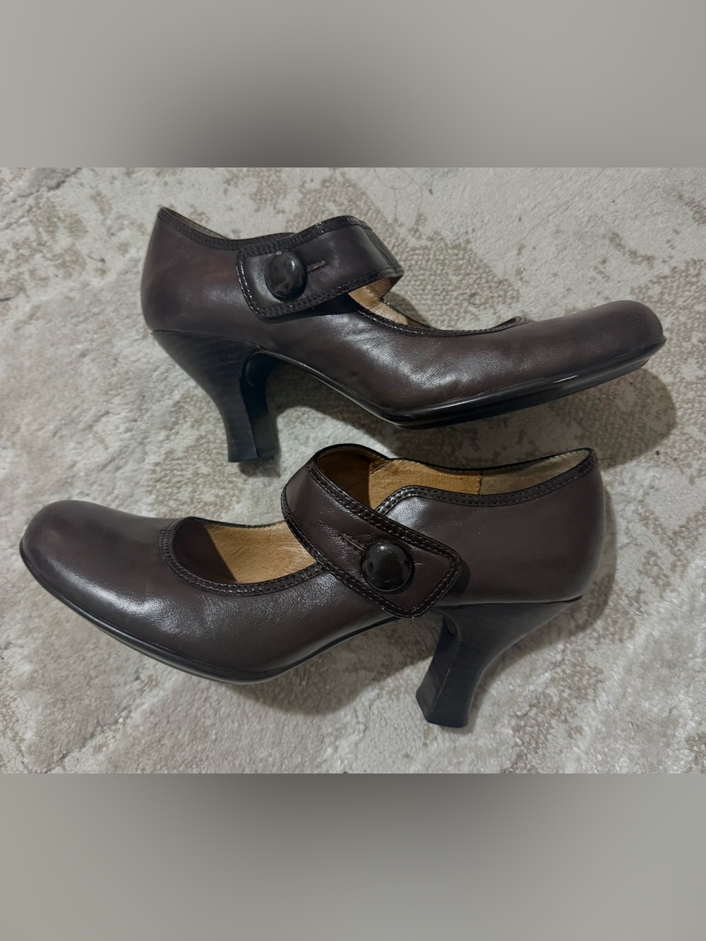 Sofft Women’s Dark Brown Mary Jane Heels Size 8M Classic Retro